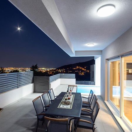 Villa Dorso With Heated Pool Klis Exterior photo