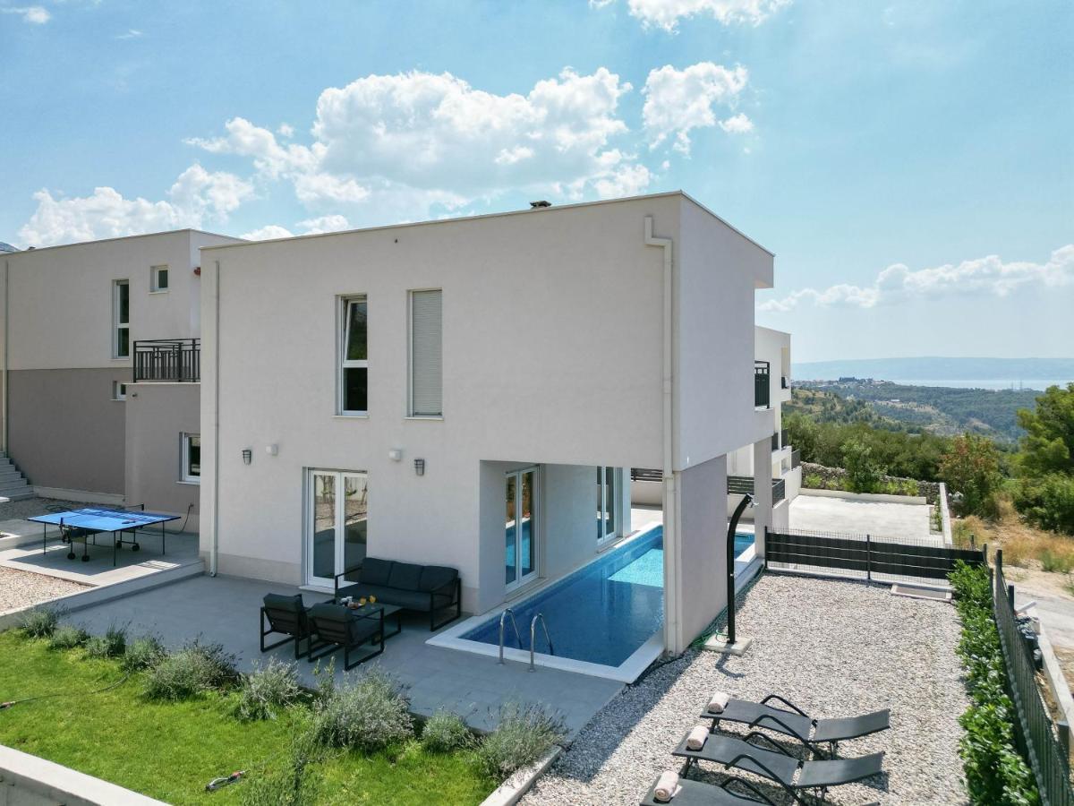 Villa Dorso With Heated Pool Klis Exterior photo