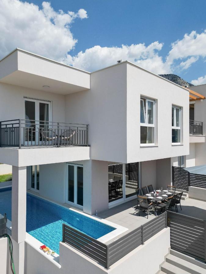 Villa Dorso With Heated Pool Klis Exterior photo